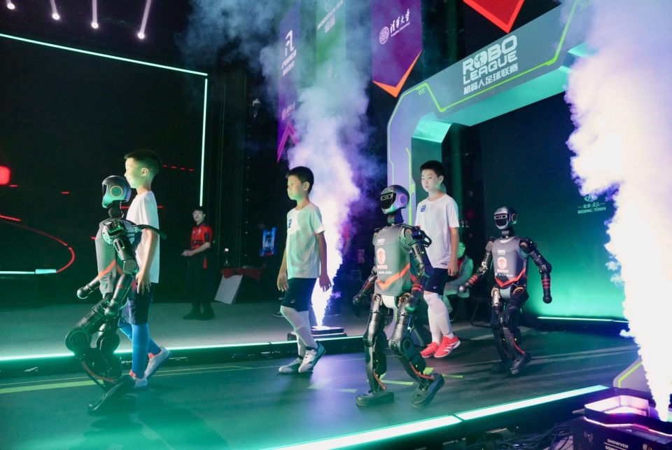 的对抗中 的对抗中