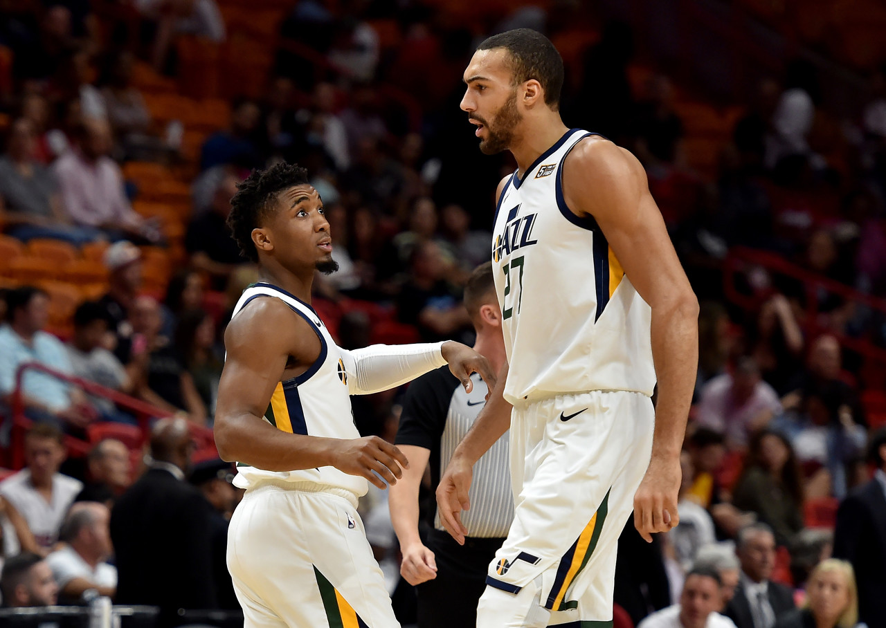 连续两年的 连续两年的